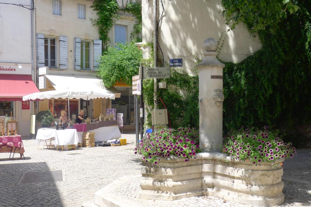 Maison Le Neuf Tarascon Extérieur photo
